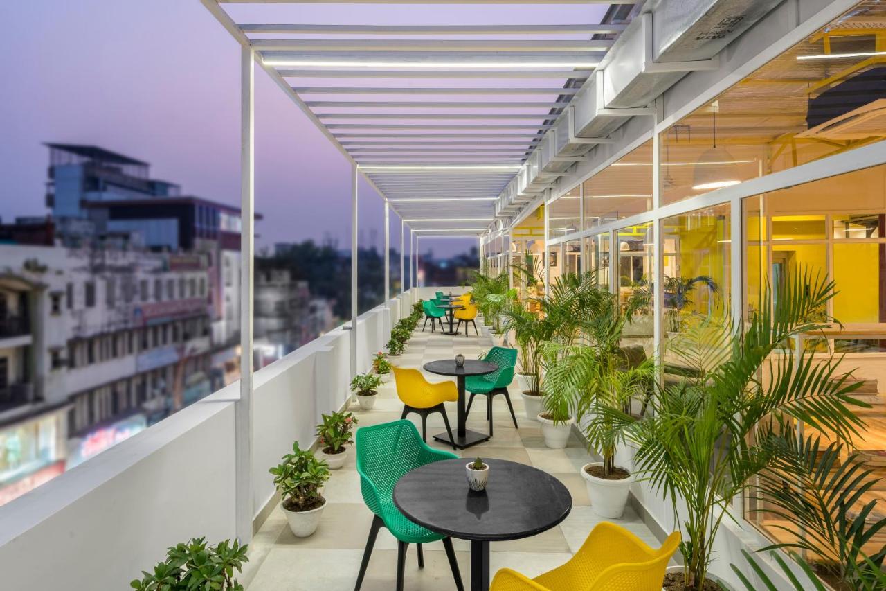 Bedzzz Varanasi By Leisure Hotels, 1 Km From Dashwasamedh Ghat Extérieur photo