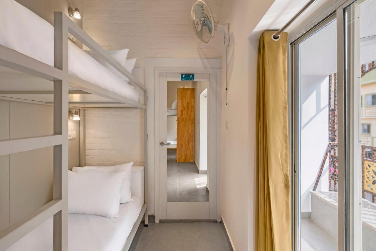 Bedzzz Varanasi By Leisure Hotels, 1 Km From Dashwasamedh Ghat Extérieur photo